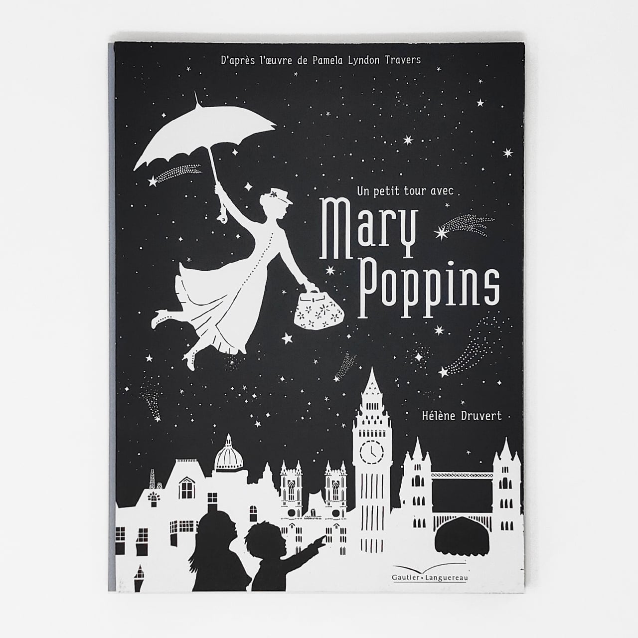 切り絵 フランス語絵本「Un petit tour avec Mary Poppins（メリー・ポピンズとちょっとお出かけ）」Hélène Druvert