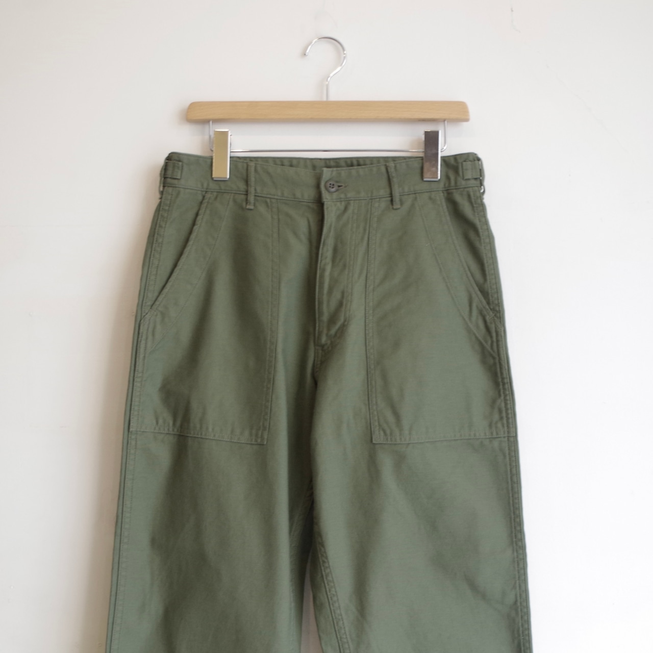 BRENA  BAKER PANTS MILITARY BACKSATIN