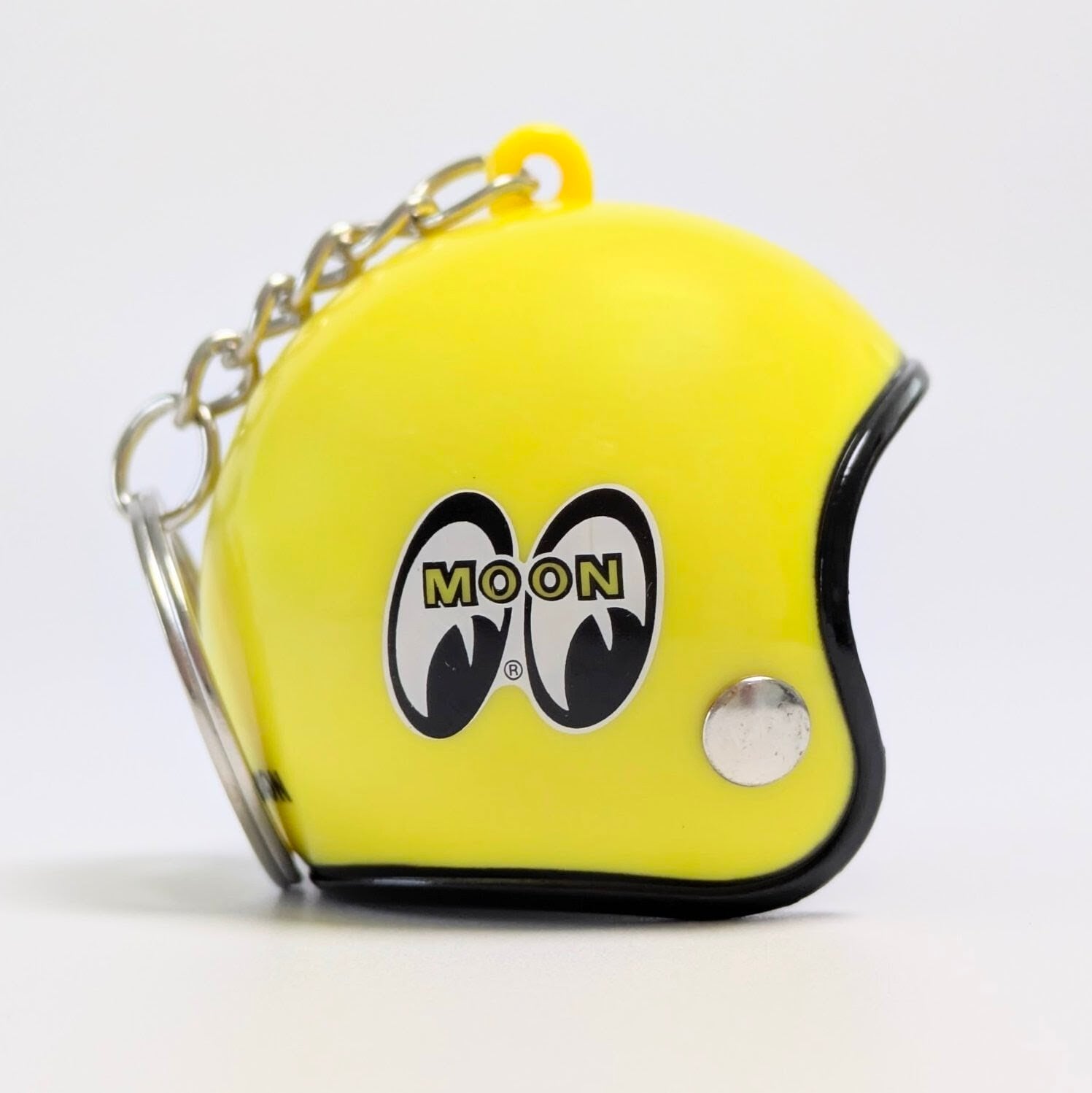 【 MOONEYES 】 MOON ヘルメットキーホルダー / バイクヘルメット / ホットロッド〚アメリカン雑貨 アメトイ〛