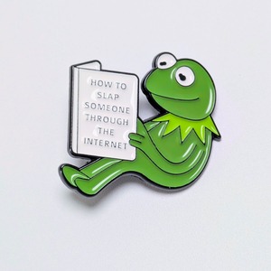 ♧送料無料！ ★ピンズ PINS★ピンバッジ 【 カーミット（ Kermit the Frog ）セサミストリート / マペット・ショー 】 〚アメリカン雑貨 アメトイ〛