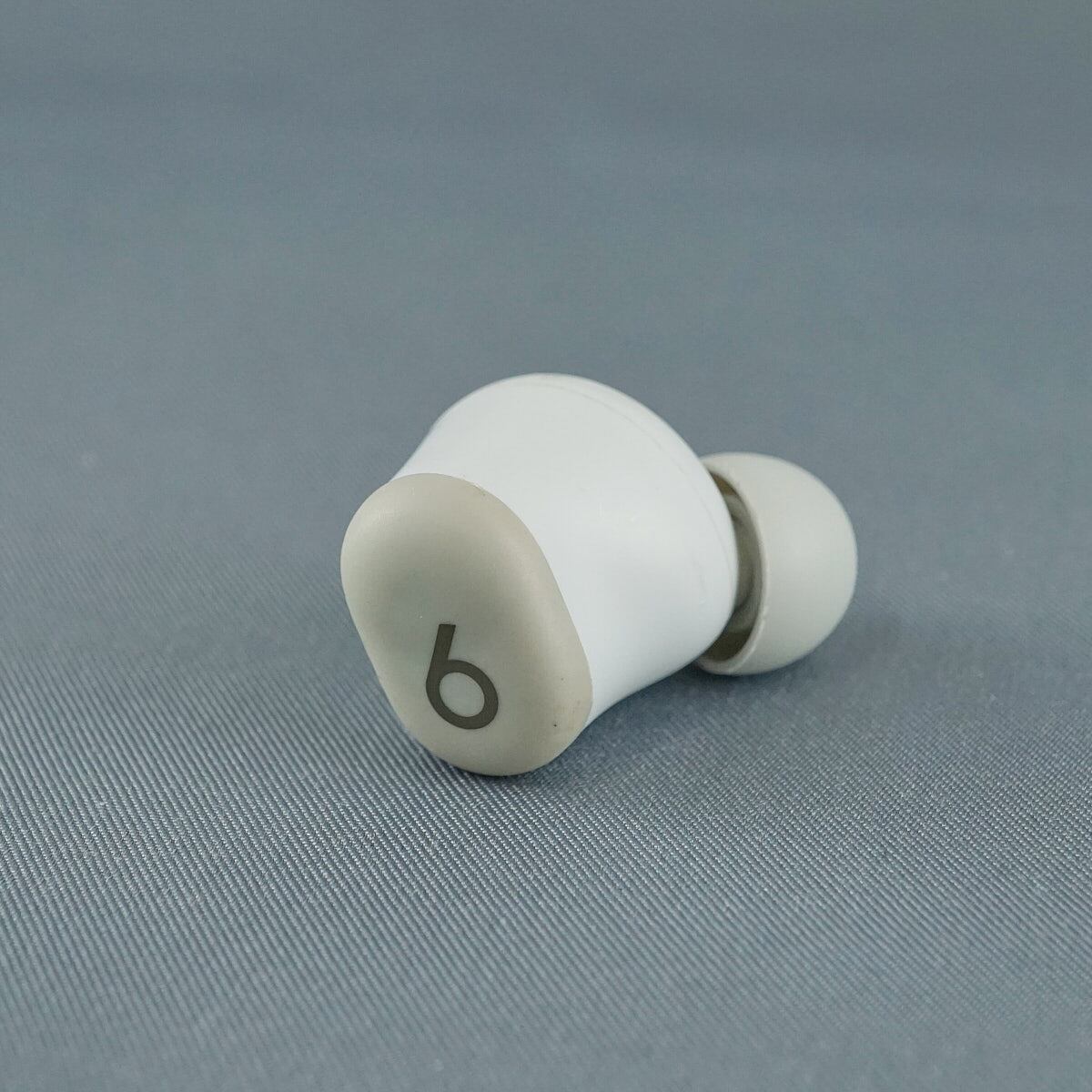 Apple AirPods Pro 1 右イヤホンのみ USED美品 第一世代 R 片耳 右耳