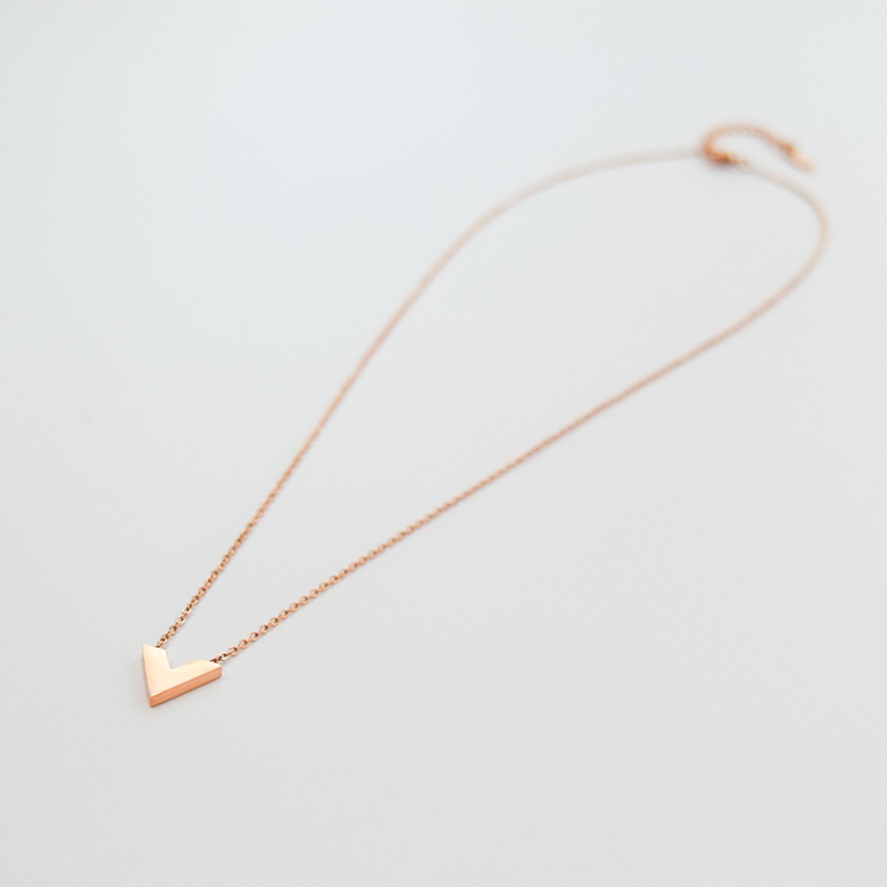 V字ライントップステンレスネックレスPK