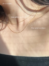 Fine petal necklace