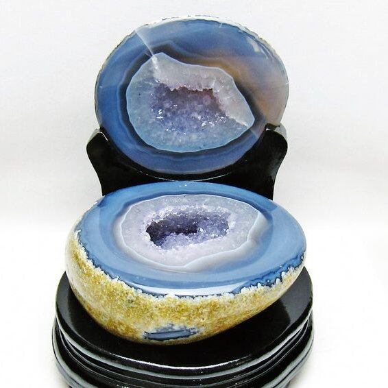 1.9Kg トレジャーアメジスト ジオード 台座付属 一点物 175-1581