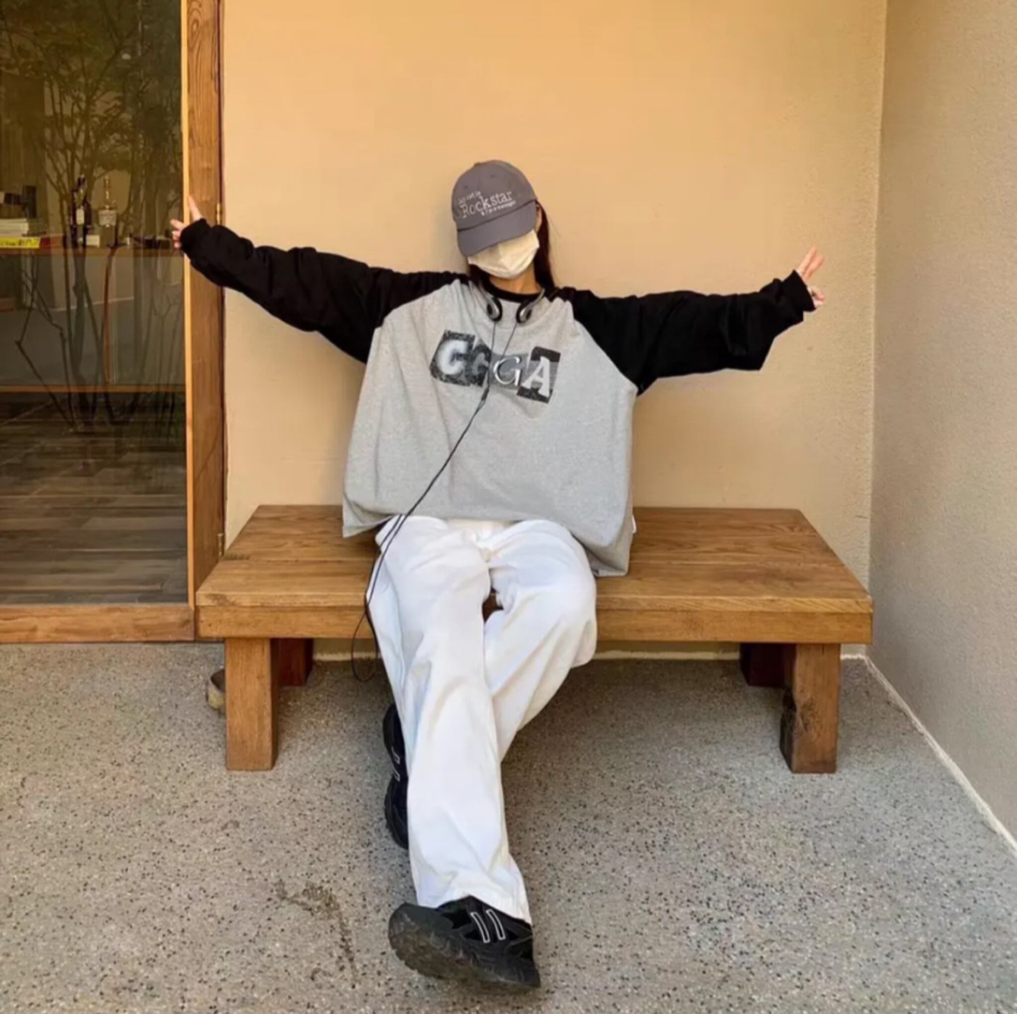 フロントロゴ ラグラン ロンT