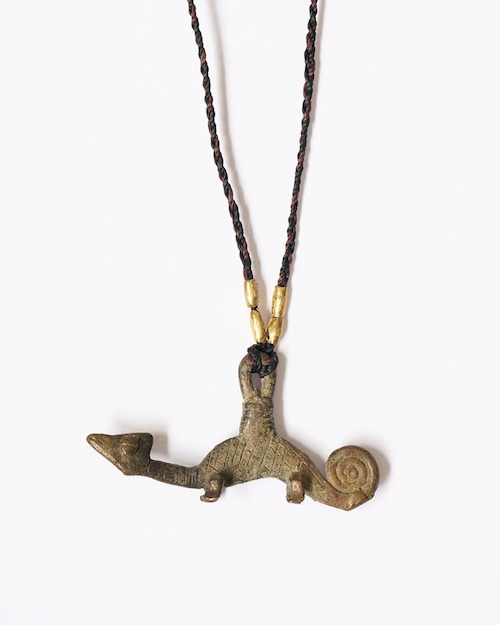 chameleon necklace (bronze)