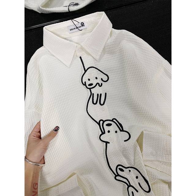 【LHSENシリーズ】★シャツ★ トップス 刺繍入り いぬ 犬 長袖 男女兼用 メンズ レディース カートゥーン ホワイト 白い