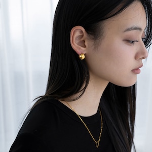 【ネコポス便】金属アレルギー対応のワイドキルトフープピアス　2607
