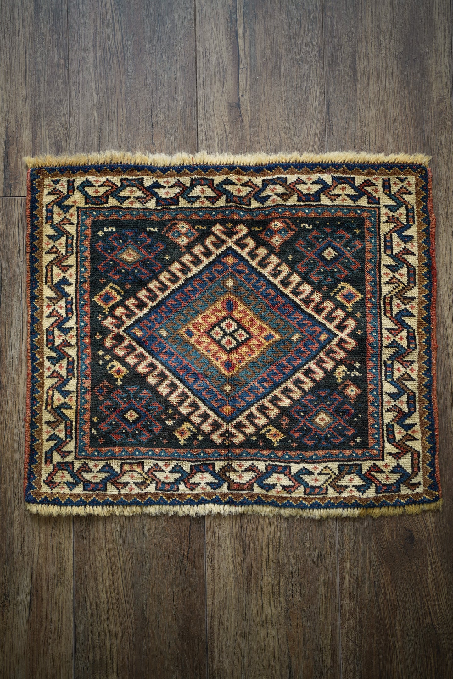 ヴィンテージ シラーズラグ｜Shiraz Qashqai Rug カシュガイ族 Antique