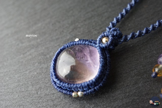 淡い色彩＊アメトリンのマクラメネックレス