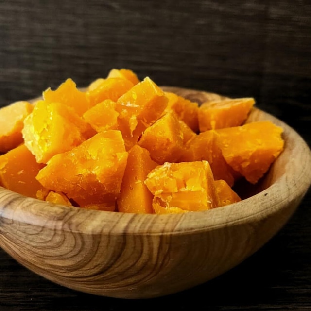 フランス産かち割りグラスフェッド ミモレット 22ヶ月熟成 ハードチーズ 香ばしいナッツの風味と濃厚なコク 極上の熟成チーズ体験 Crushed French Grassfed Mimolette 22-Month Aged Hard Cheese Rich Nutty Aroma and Deep Flavor An Exquisite Aged Cheese Experience (200g) フランス産かち割りグラスフェッド ミモレット 22ヶ月熟成 ハードチーズ 香ばしいナッツの風味と濃厚なコク 極上の熟成チーズ体験 Crushed French Grassfed Mimolette 22-Month Aged Hard Cheese Rich Nutty Aroma and Deep Flavor An Exquisite Aged Cheese Experience (200g)