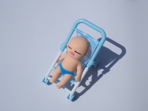 おもちゃの街のベビーカー①Blue