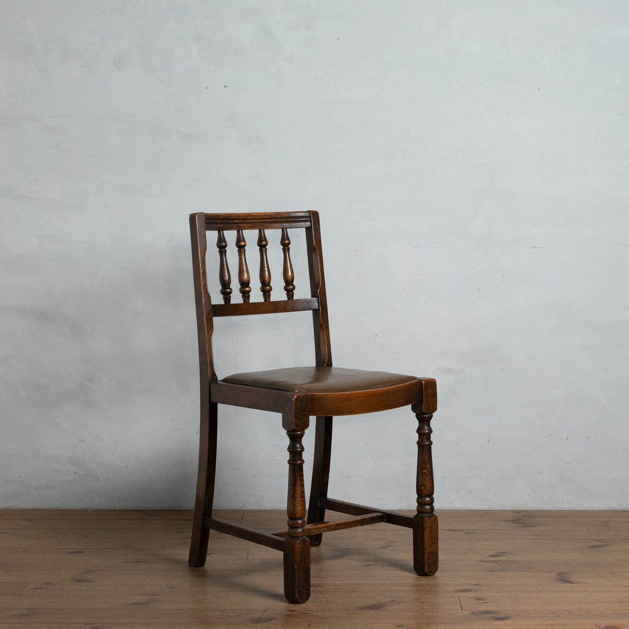 イギリス家具　アンティーク　ダイニングチェア　① イギリス アンティーク 家具 ダイニングチェア 椅子 オーク 英国