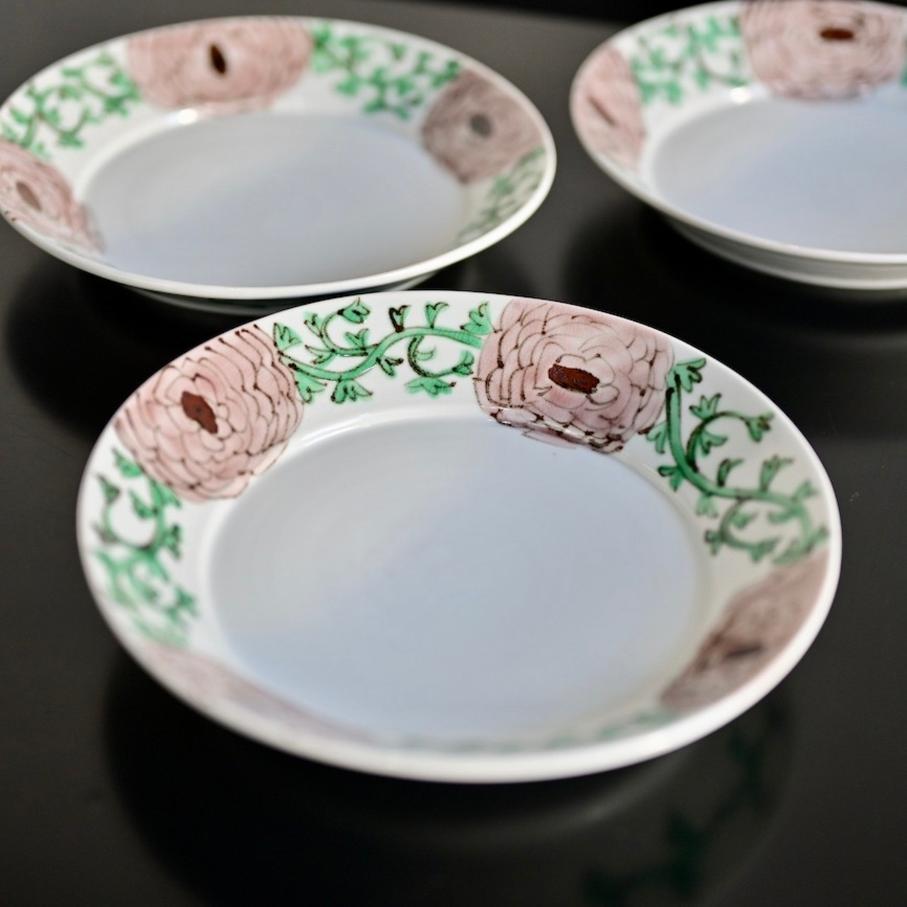 村田菜穂美  『ラナンキュラス』パスタ皿  (1枚)［2104130001499］