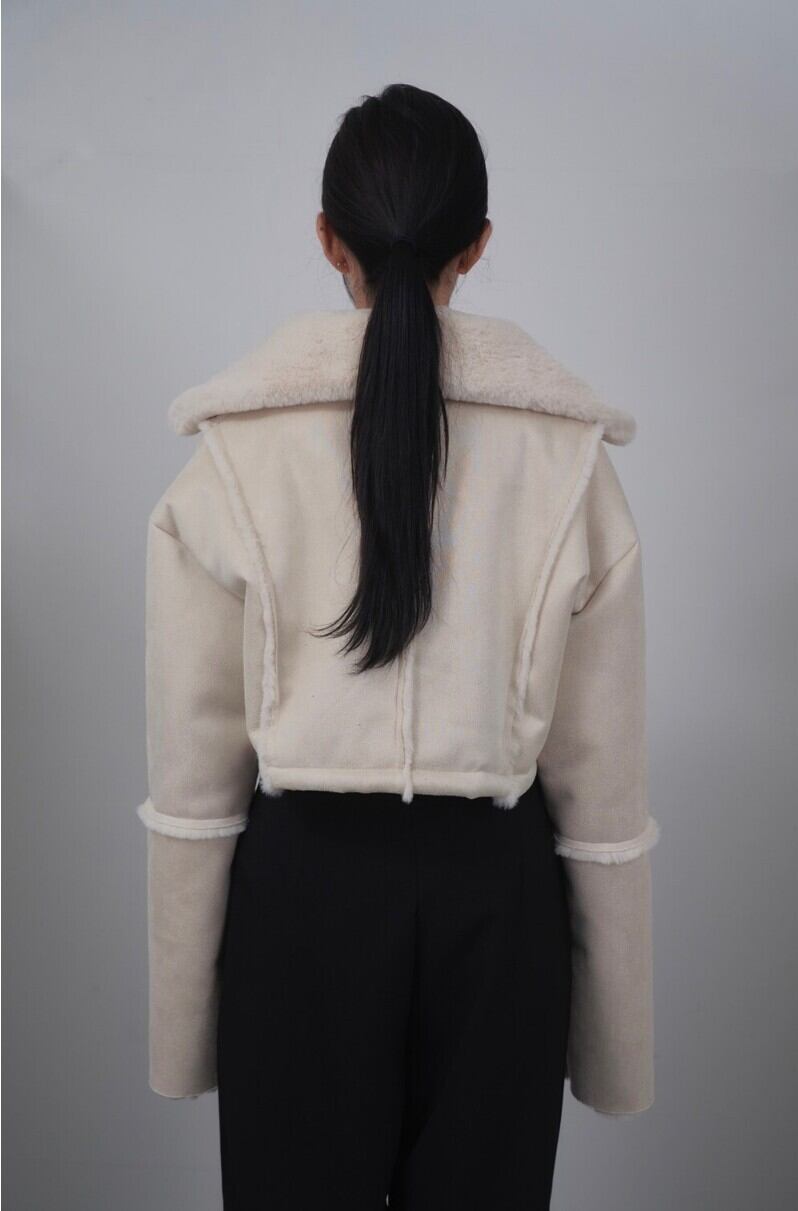 再入庫!☆AESPA カリナ 着用!!【TURE】cropped suede fur 再入庫!☆AESPA カリナ 着用!!【TURE】cropped suede fur