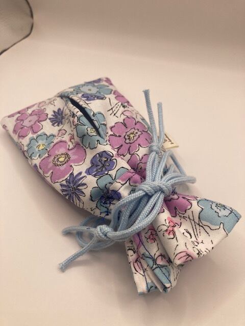 752]ギフト袋みたいで可愛い 巾着型ポケットティッシュケース ブルー②