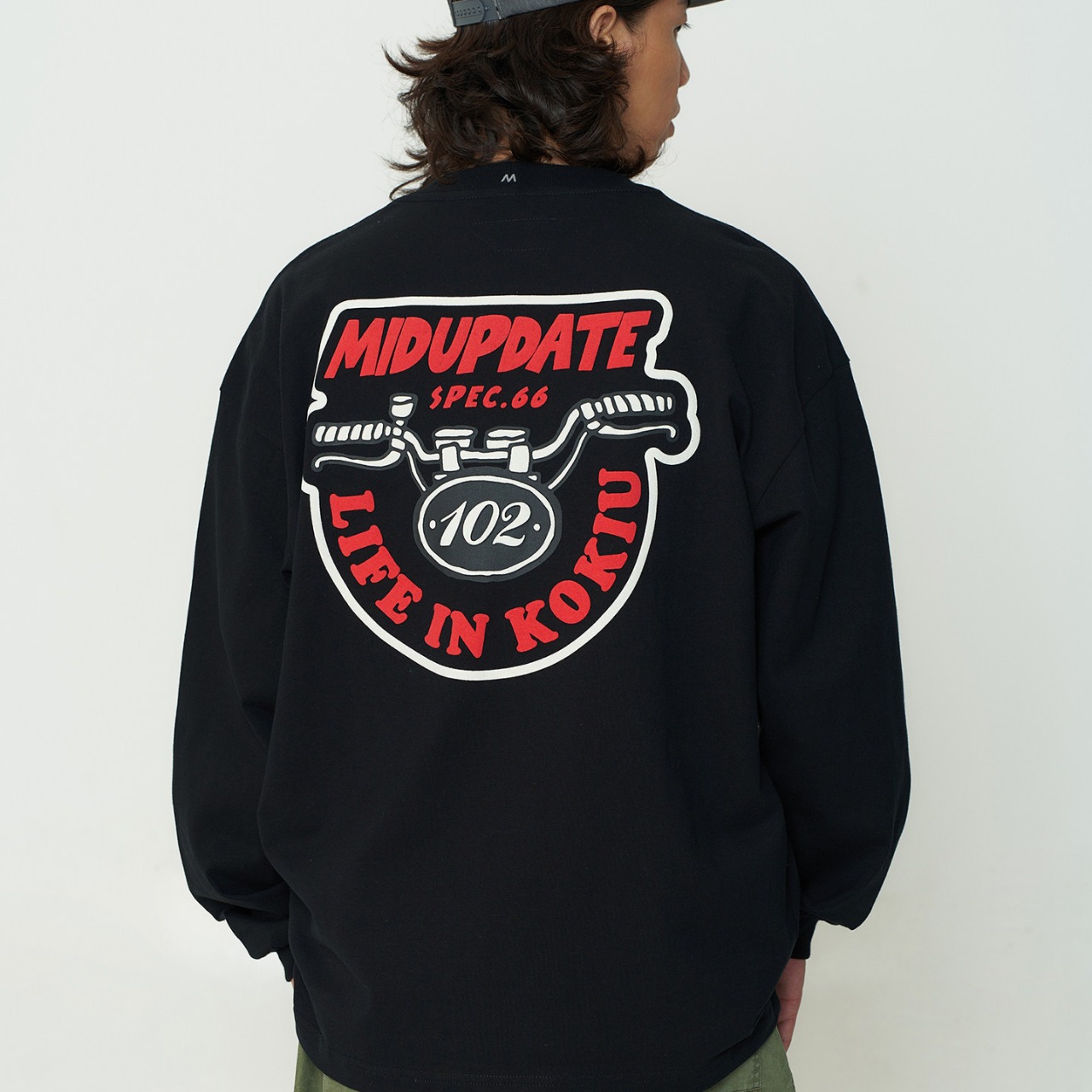"LIFE IN KOKYU" バックロゴ・ヘビープリントスウェット A2056 - 13