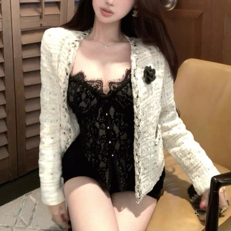 ブローチ付きフレグランスツイードジャケット