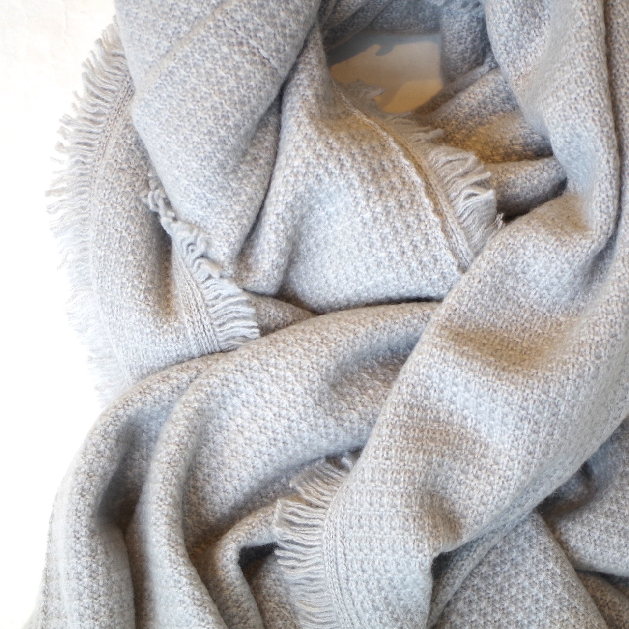 MAISON CARRÉE CASHMERE Fringe STOLE "LIGHT GRAY"