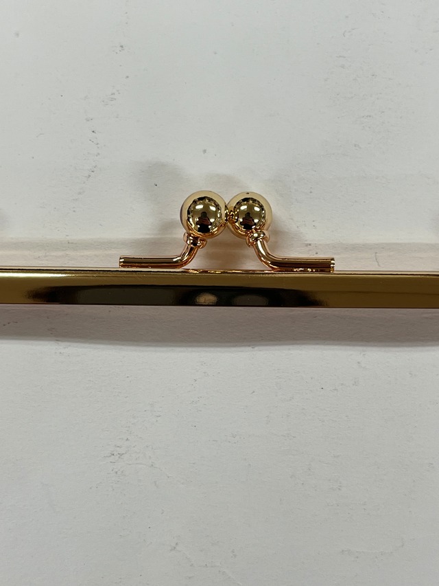 ４×１８(横約12.2×高さ約5.5㎝）　8㎜丸玉　6㎜天両カン（ゴールド）