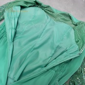 社交ダンス 衣装 prima boutique プリマブティック ドレス スタンダード グリーン系 シルバー系 黄緑 ホログラム キラキラ 長袖 ワンピース 準正装 パーティドレス ダンスパーティー ステージ衣装 発表会 シャーリング エレガント 気品 かわいい 上品 大人っぽい きれいめ