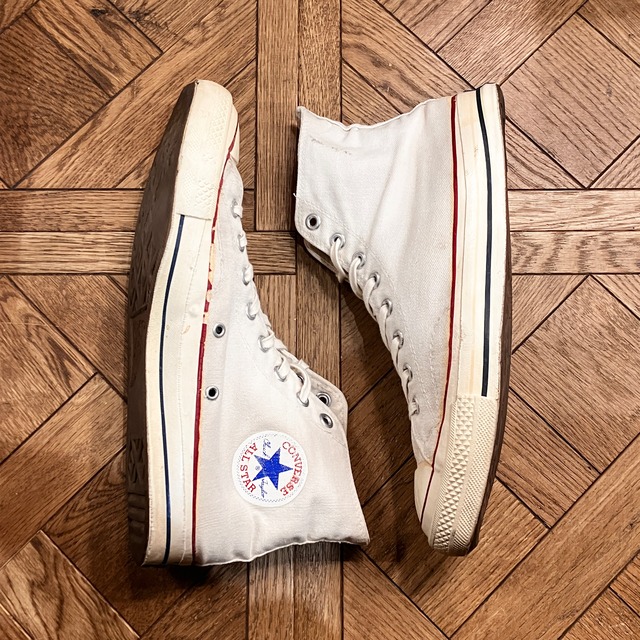 ①1960'S CONVERSE HI WHITE SNEAKER