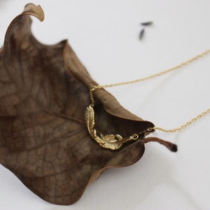 twist feather necklace