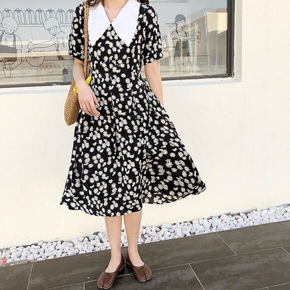 夏新作 ワンピース 夏ワンピース 花柄 小花柄 ワンピース マーガレット デイジー 半袖ワンピース フレアワンピース ハイウエスト シフォン ロング ワンピース ミモレ丈 ビッグ襟 デート 女子会 大人可愛い ガーリー フェミニン レトロ 春 夏 代 30代 40代 ブラック P6699 夏新作 ワンピース 夏ワンピース 花柄 小花柄 ワンピース マーガレット デイジー 半袖ワンピース フレアワンピース ハイウエスト シフォン ロング ワンピース ミモレ丈 ビッグ襟 デート 女子会 大人可愛い ガーリー フェミニン レトロ 春 夏 代 30代 40代 ブラック P6699