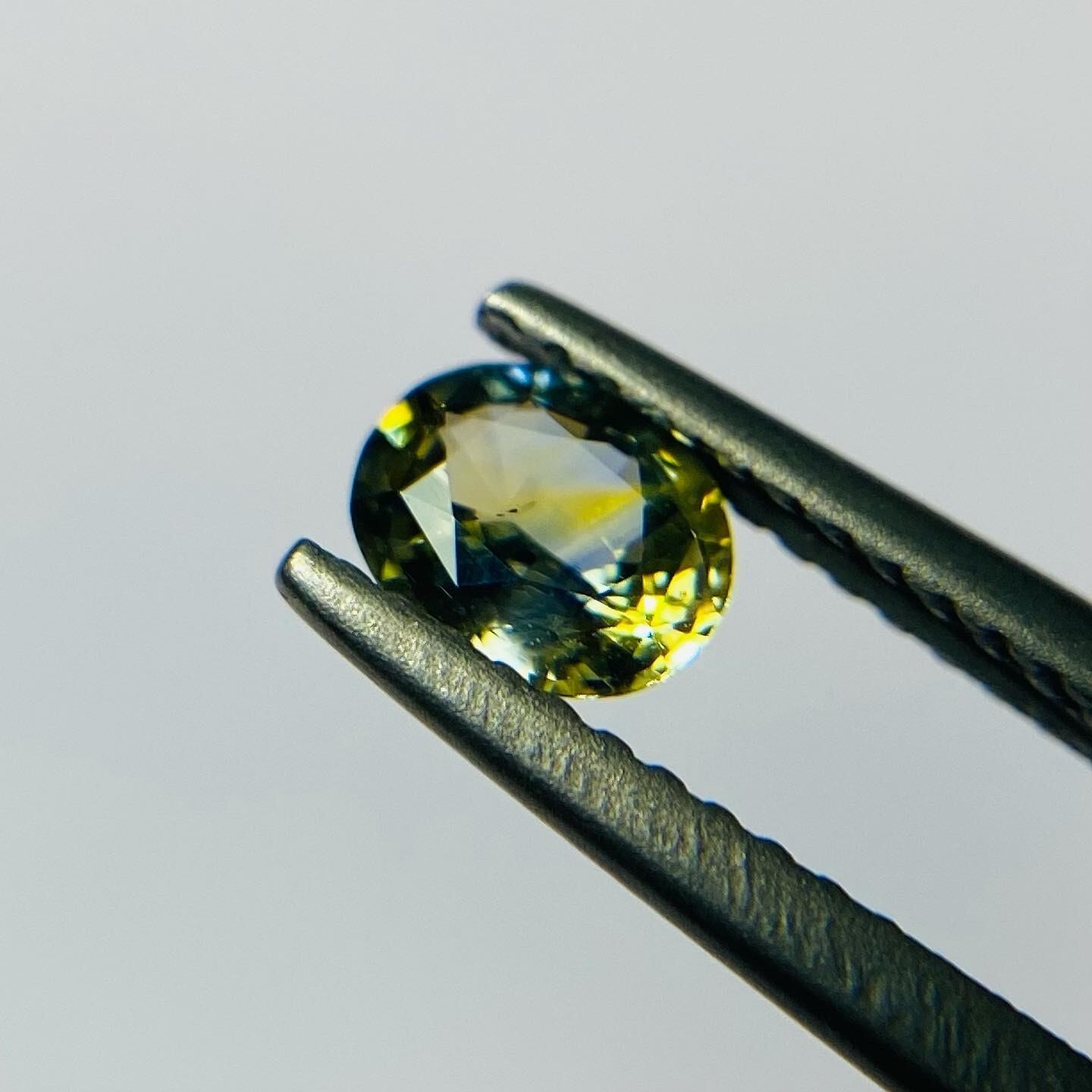 夜の町サファイア