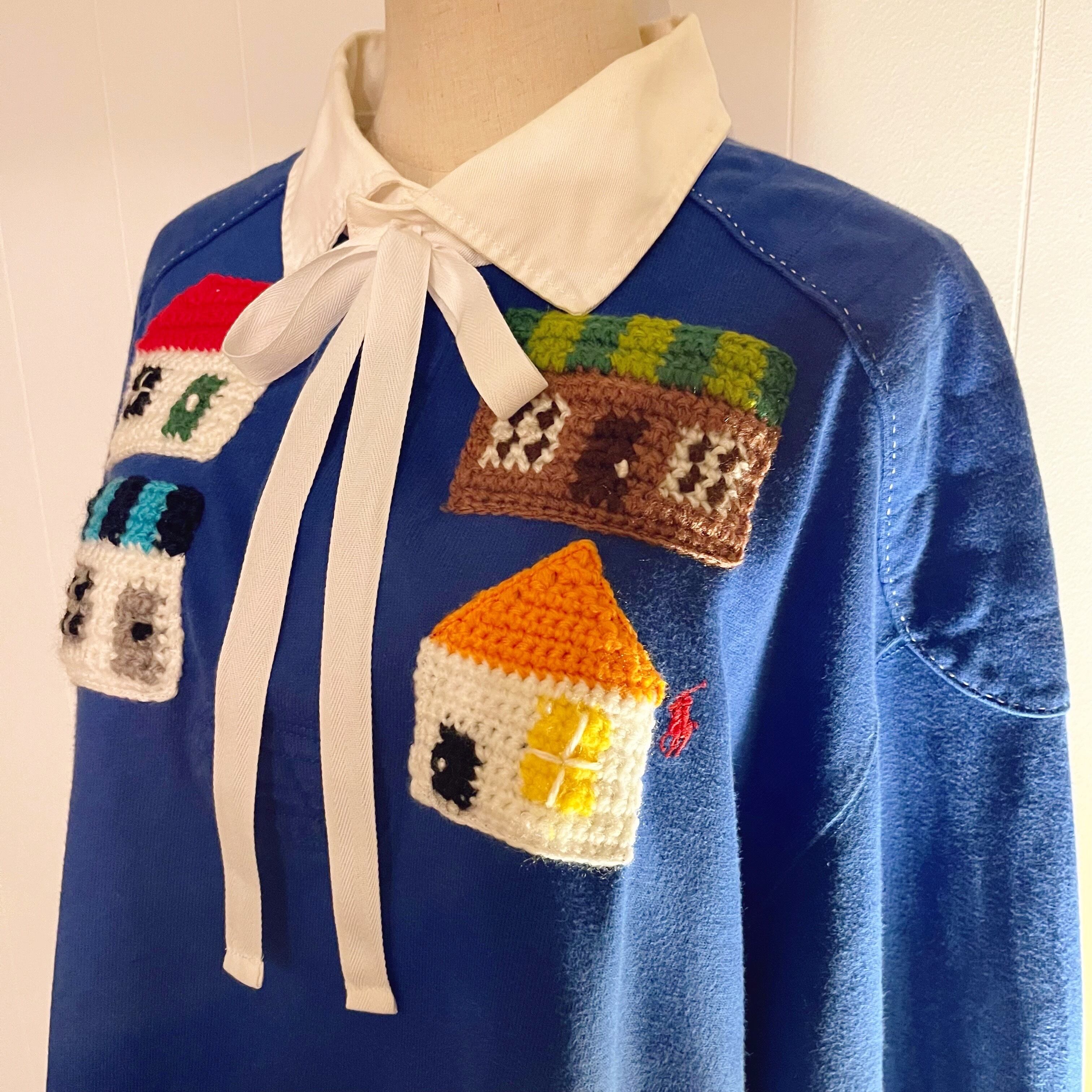 remake / house with the light on blue big polo shirt