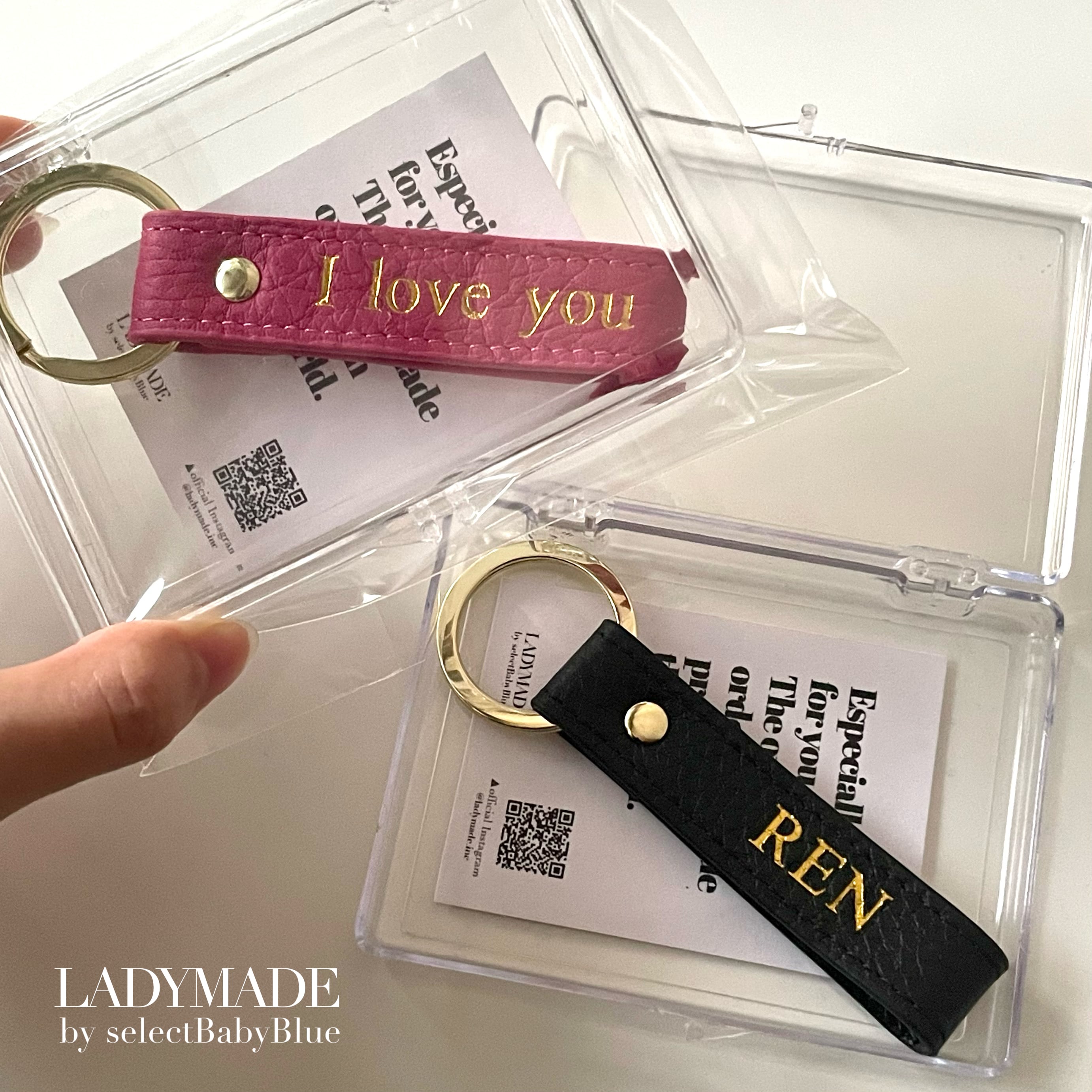 オーダーメイド】レジンイニシャルチャーム 1つ1400円 イニシャル