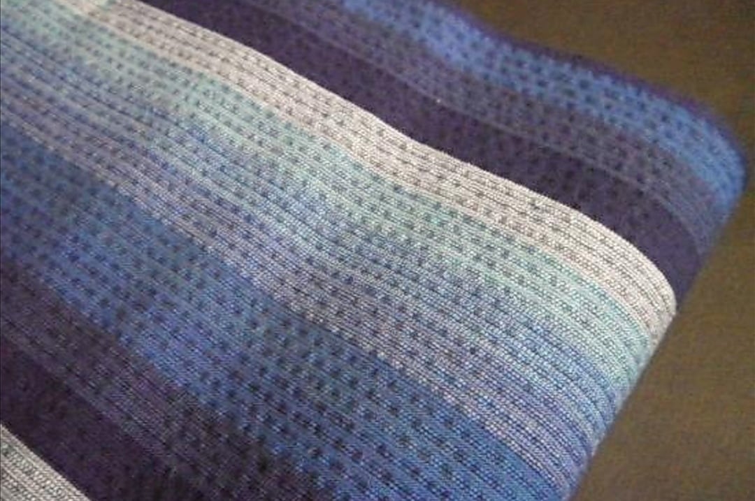 受注販売※要問合せ｜阿波しじら織 反物「紺藍水色 グラデーション縞