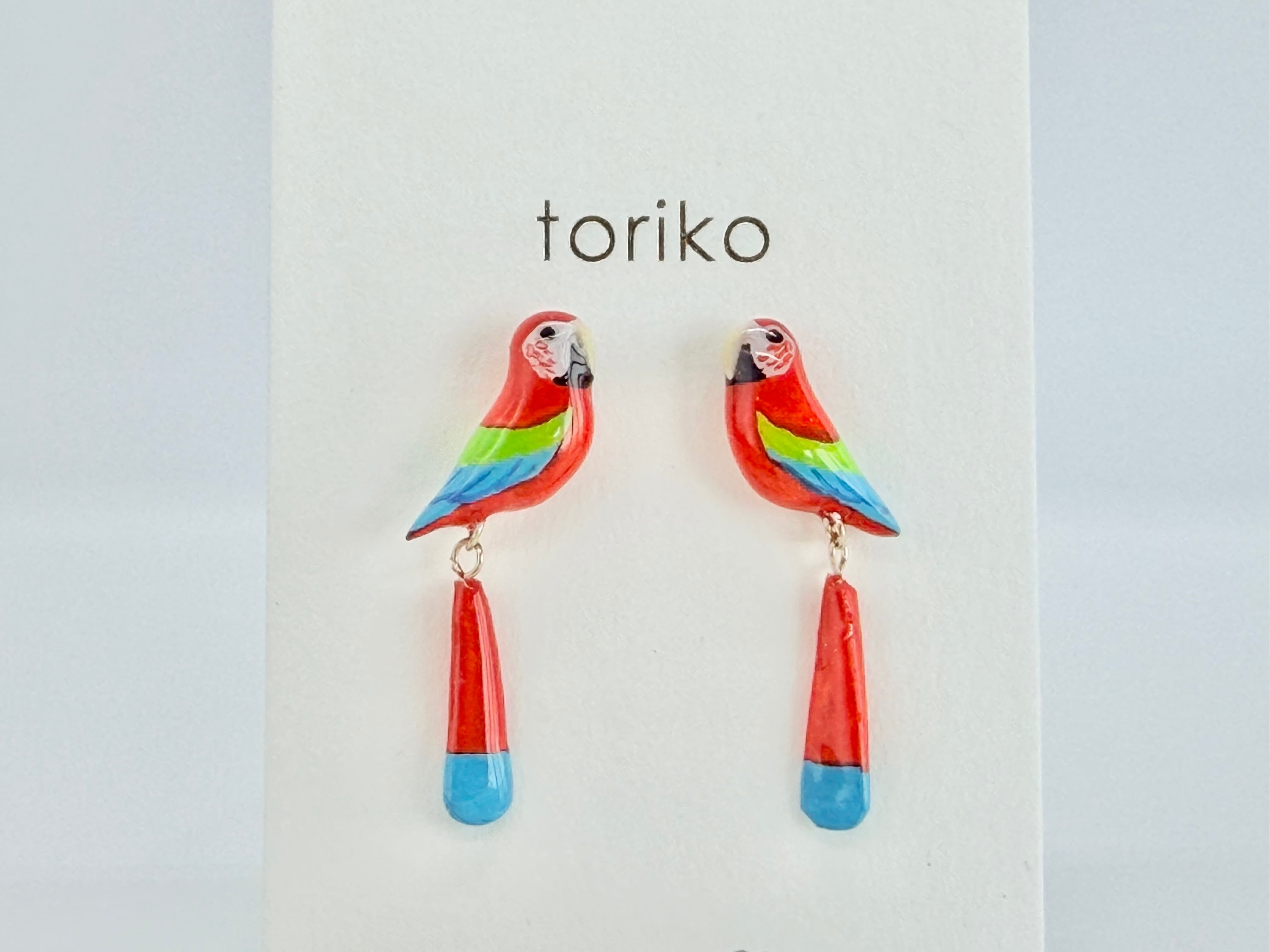ベニコンゴウインコ ゆらゆらピアス・イヤリング