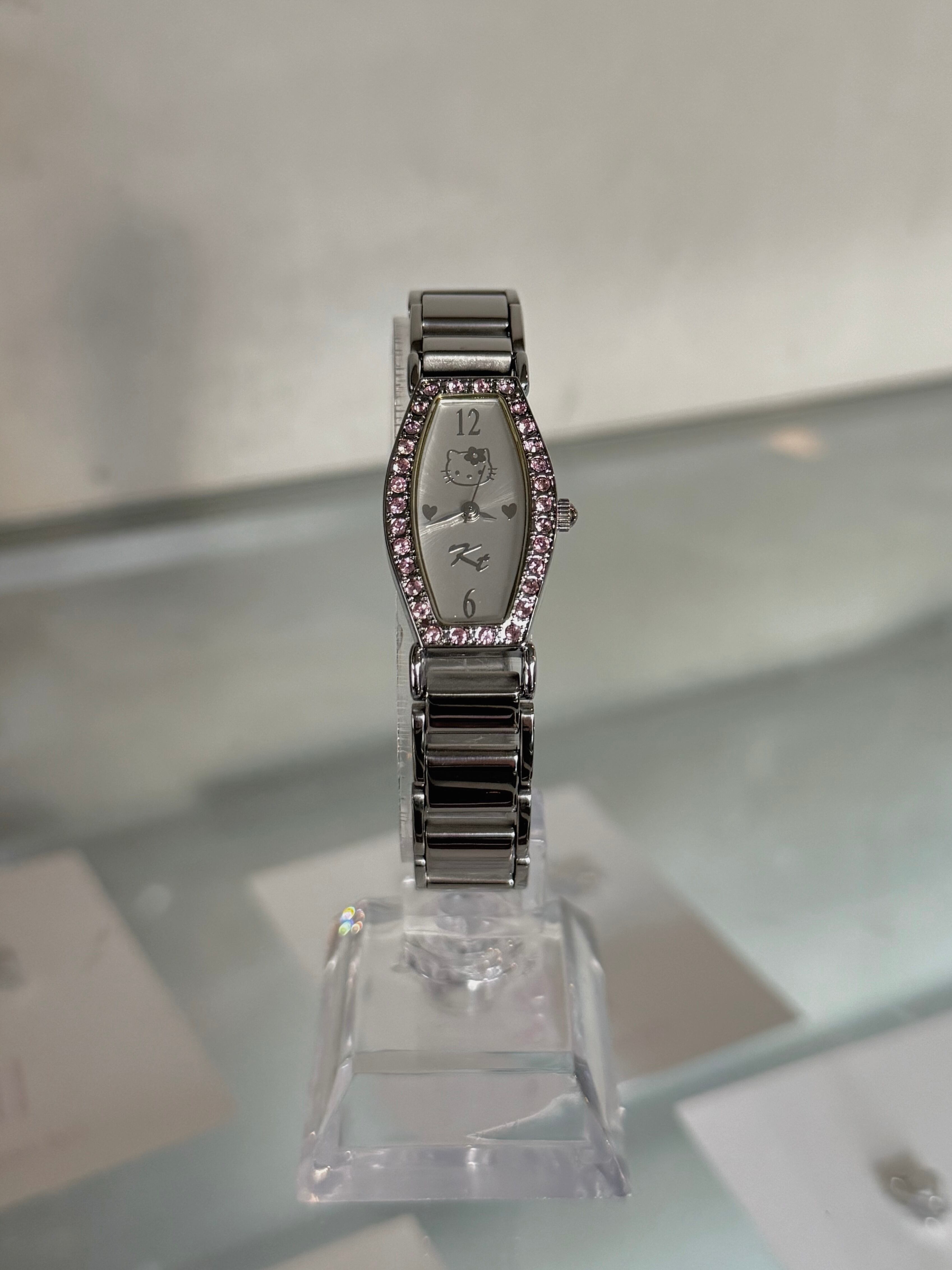 HELLO KITTY kirakira pink silver wristwatch(dead stock