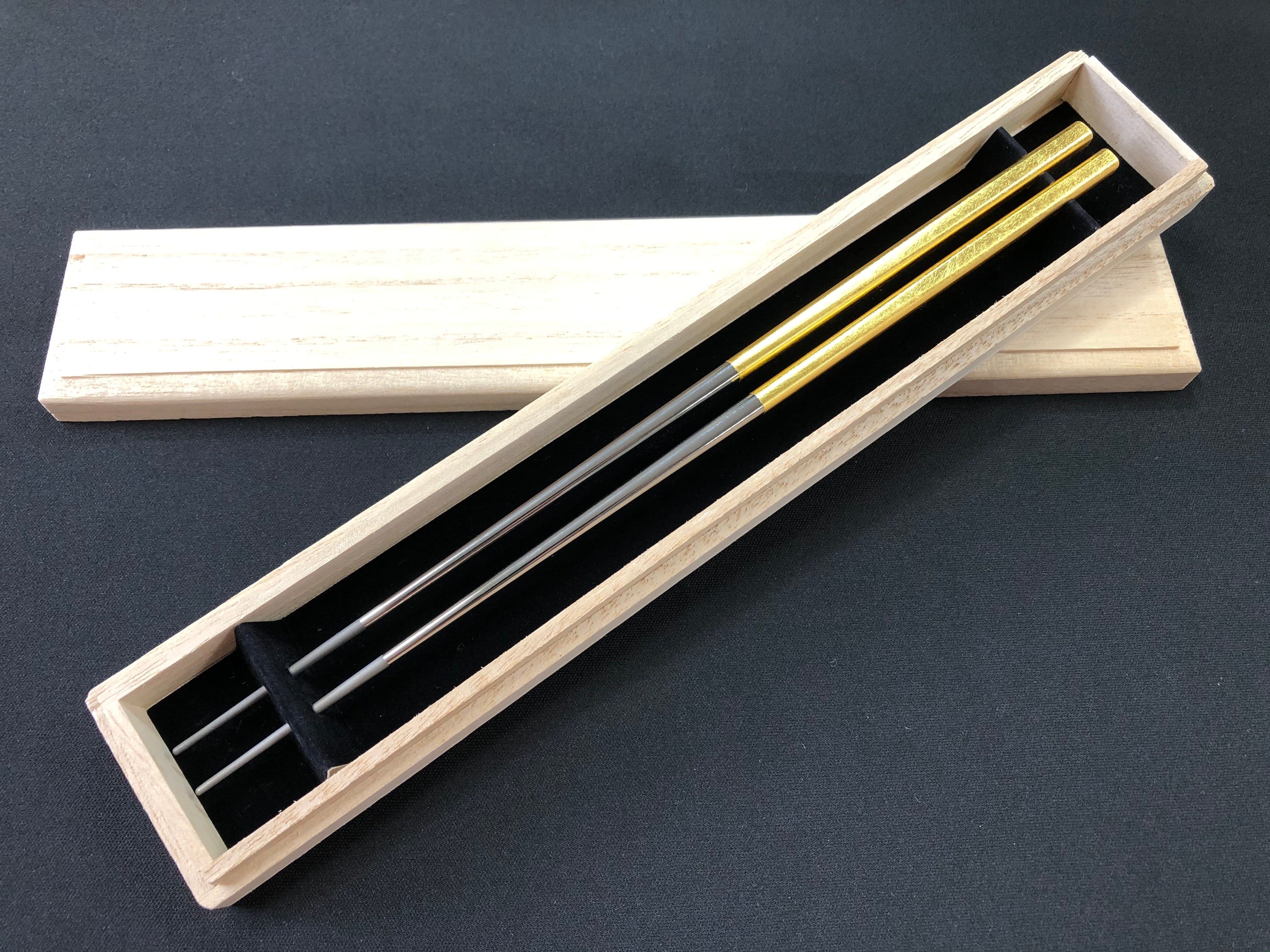 日本製　チタン箸（24K金箔）【桐箱入り】【贈り物に最適】/ Titanium Solid Chopsticks