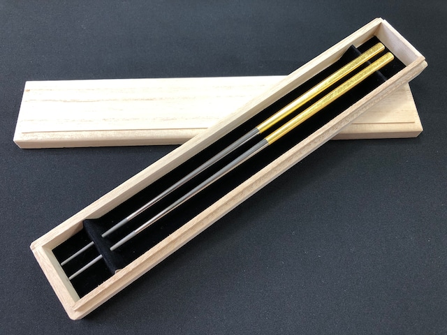 日本製　チタン箸（プラチナ箔）【桐箱入り】【贈り物に最適】/ Titanium Solid Chopsticks