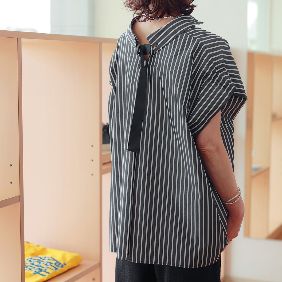 Dignite collier (ディニテ・コリエ) ダブルDバックル&グログラン 大人甘シャツ