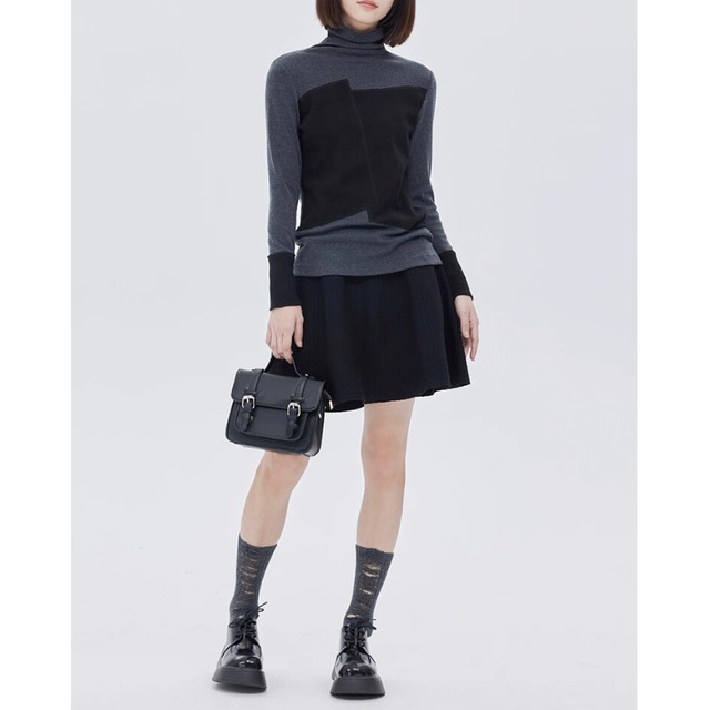 Asymmetric panel turtleneck top C1398