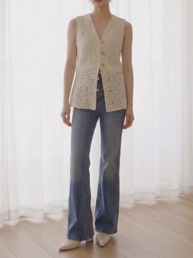 ●80-90s made in ITALY front button lace design vest