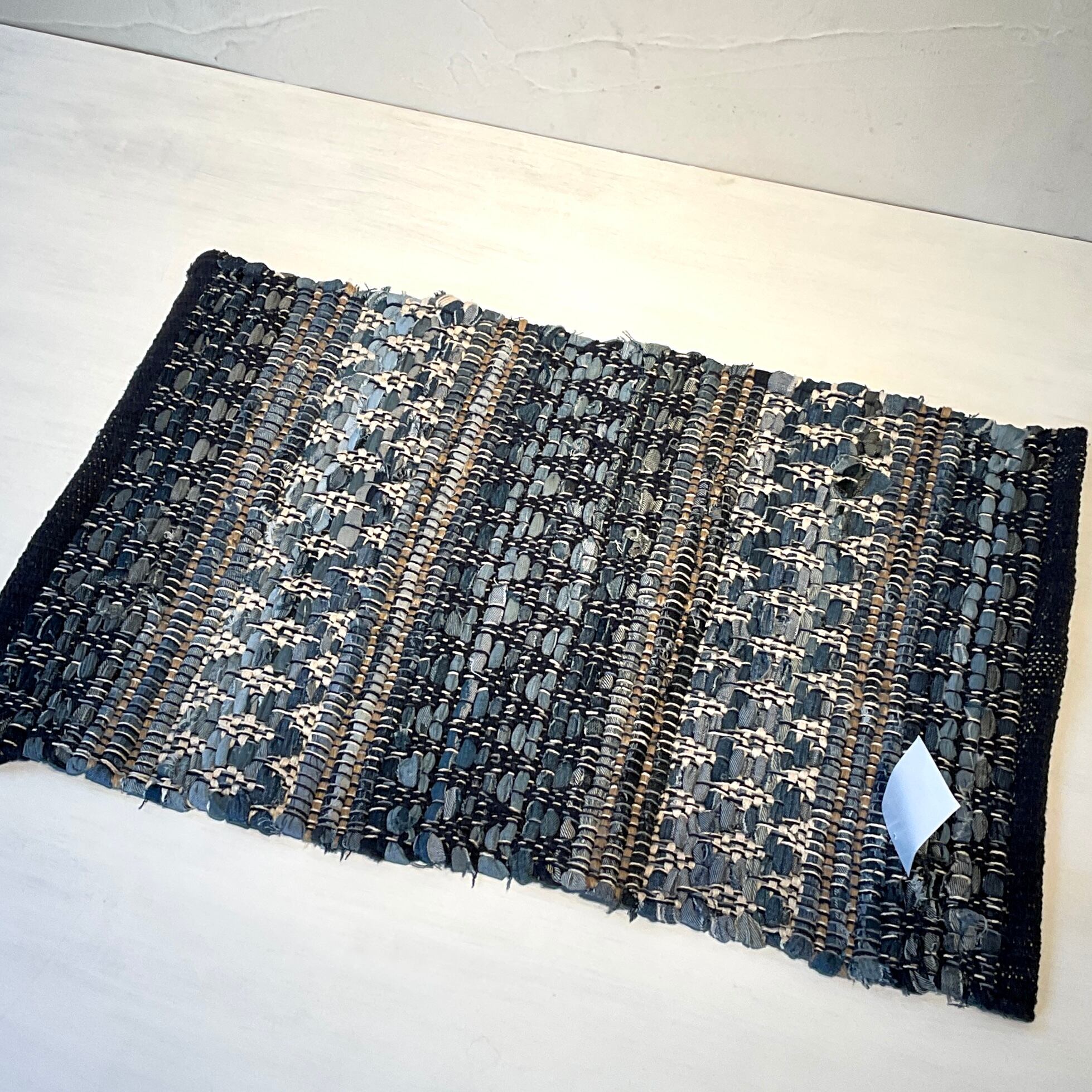 デニムチンディマット