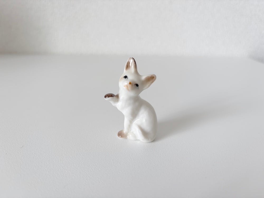 【フランス】猫?の陶器の置物