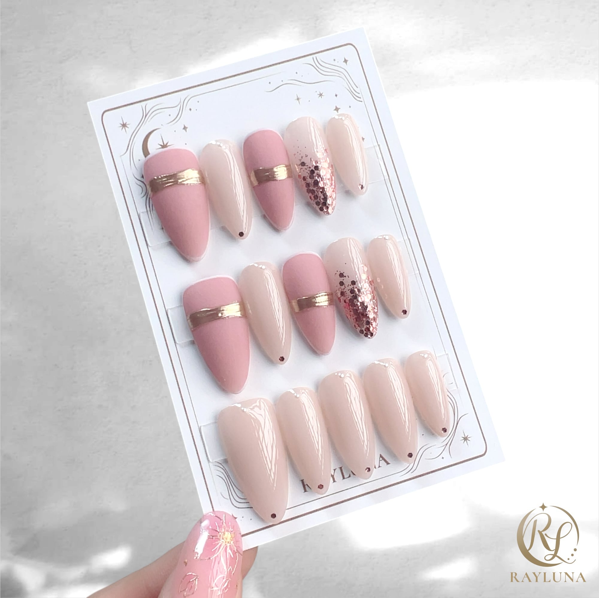 【#1055】レイルナオリジナル 15枚入り/繰返し使える【プレミアム】ネイルチップ/ロング アーモンド