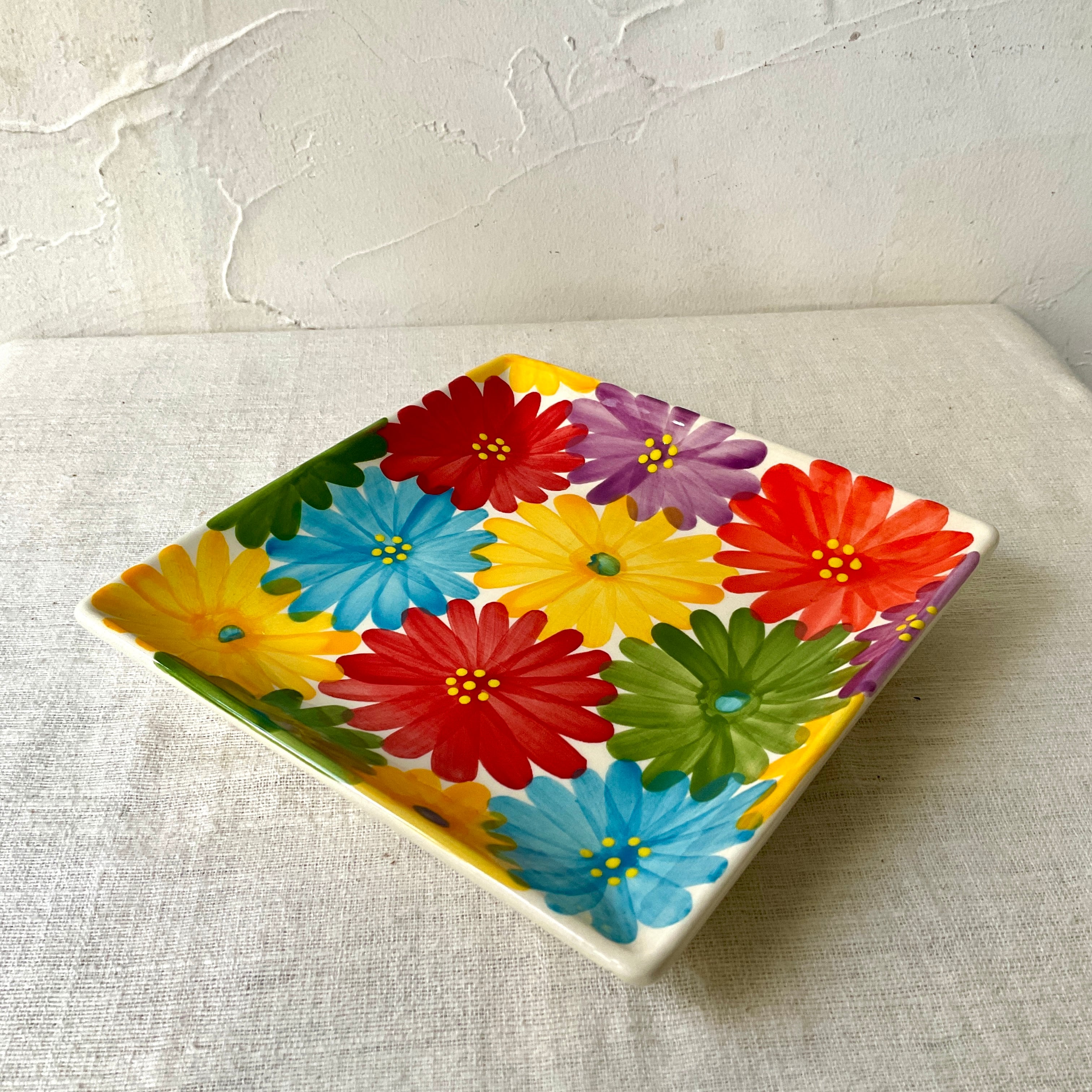 新品  花柄皿 スクエア形　正方形 スペイン陶器】正方形プレート(カラフル花) | 照明＆エシカルライフ