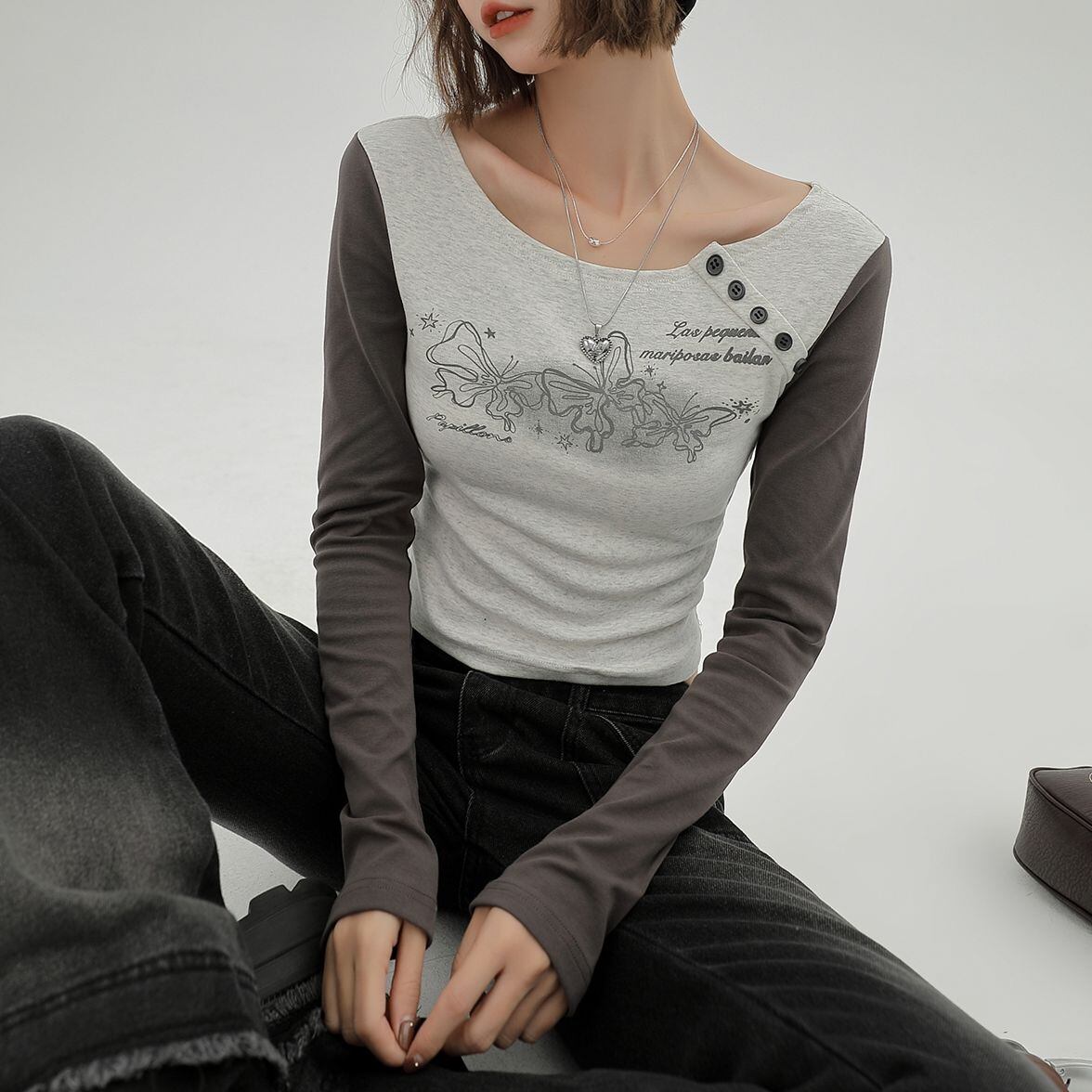 Tシャツ クロップド丈 ワンワードカラー スリムフィット Tシャツ クロップド丈 ワンワードカラー スリムフィット