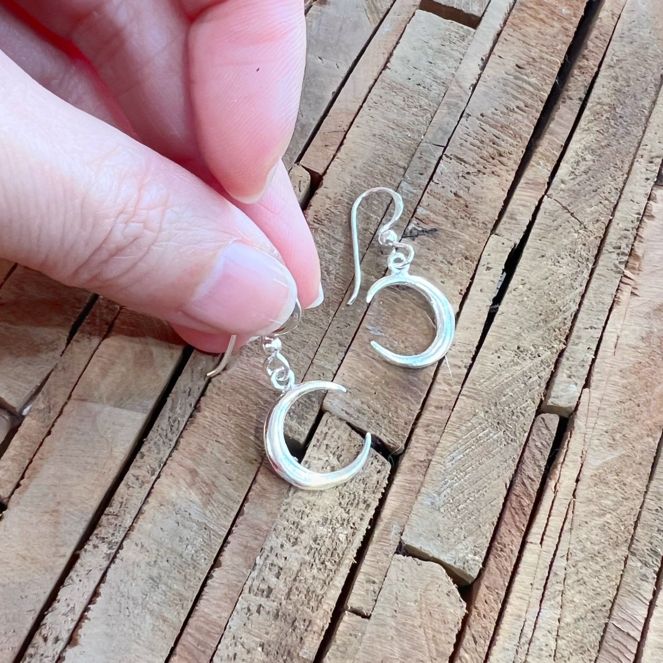 三日月 フック ピアス 月星 ◇◇ | 【公式通販】鎌倉のシルバー