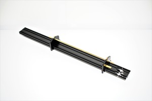 黒アルミフレ－ム+真鍮インディアンハンガー W500*H980