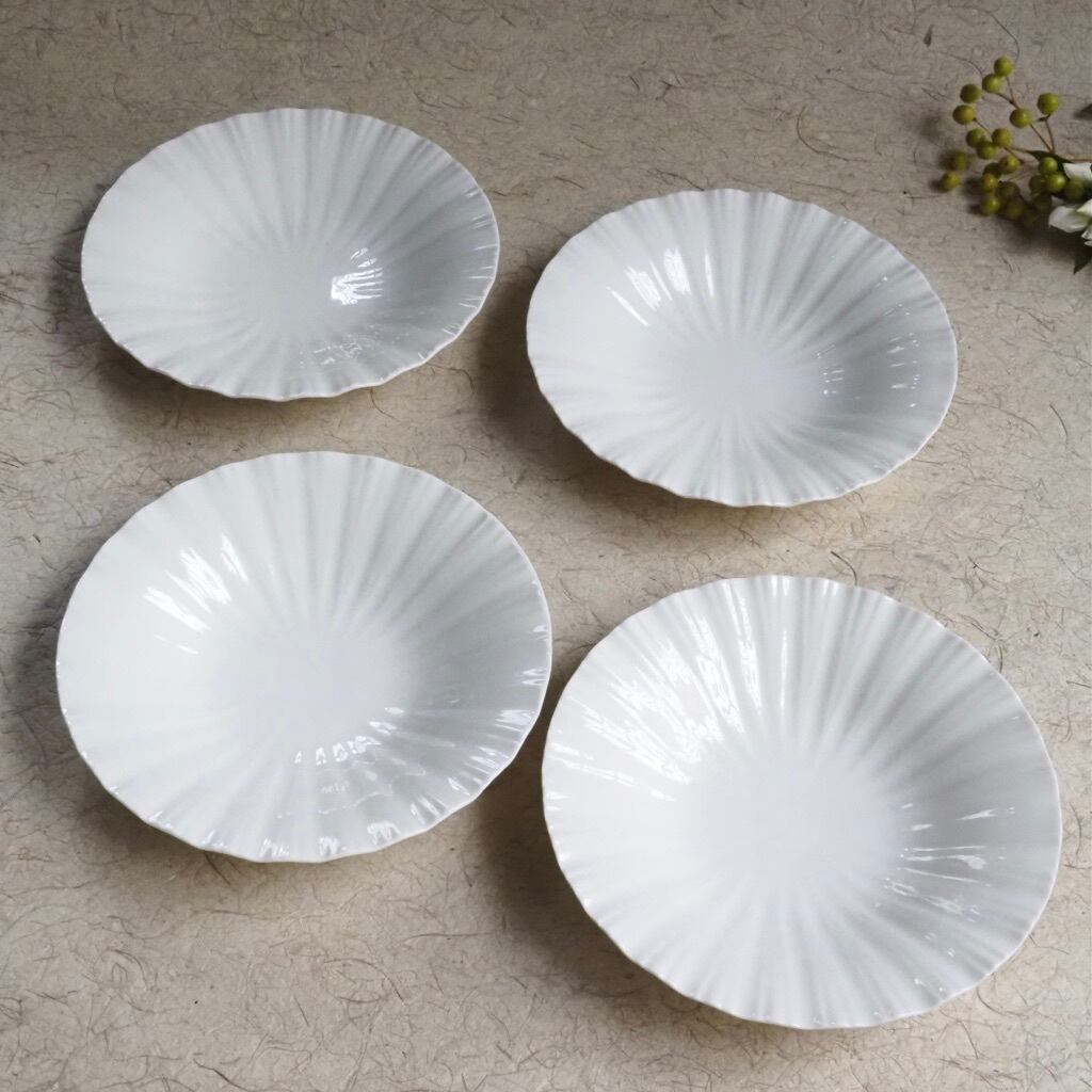 色原 昌希/白磁 レリーフ深皿 5.5寸