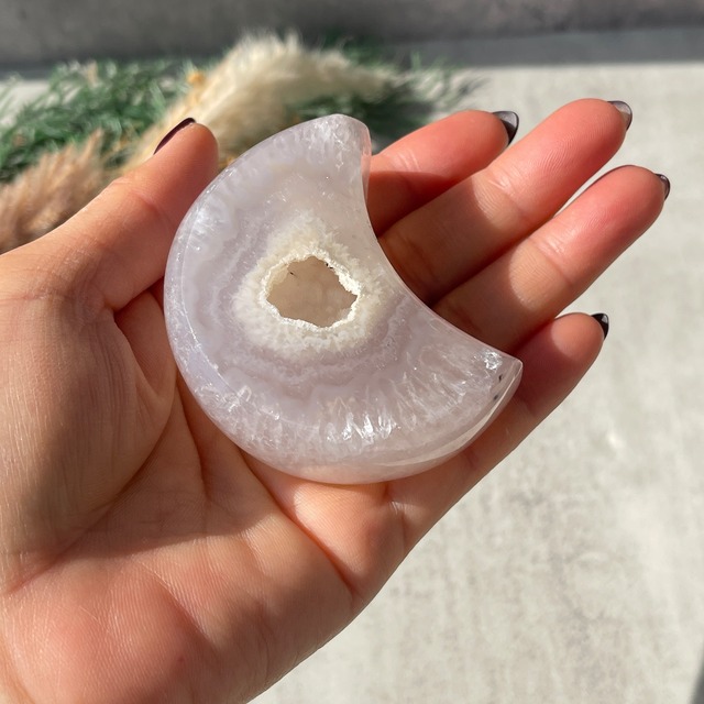 ブラジル産 アゲートムーン｜ジオード構造・透明感のある瑪瑙／UV反応あり