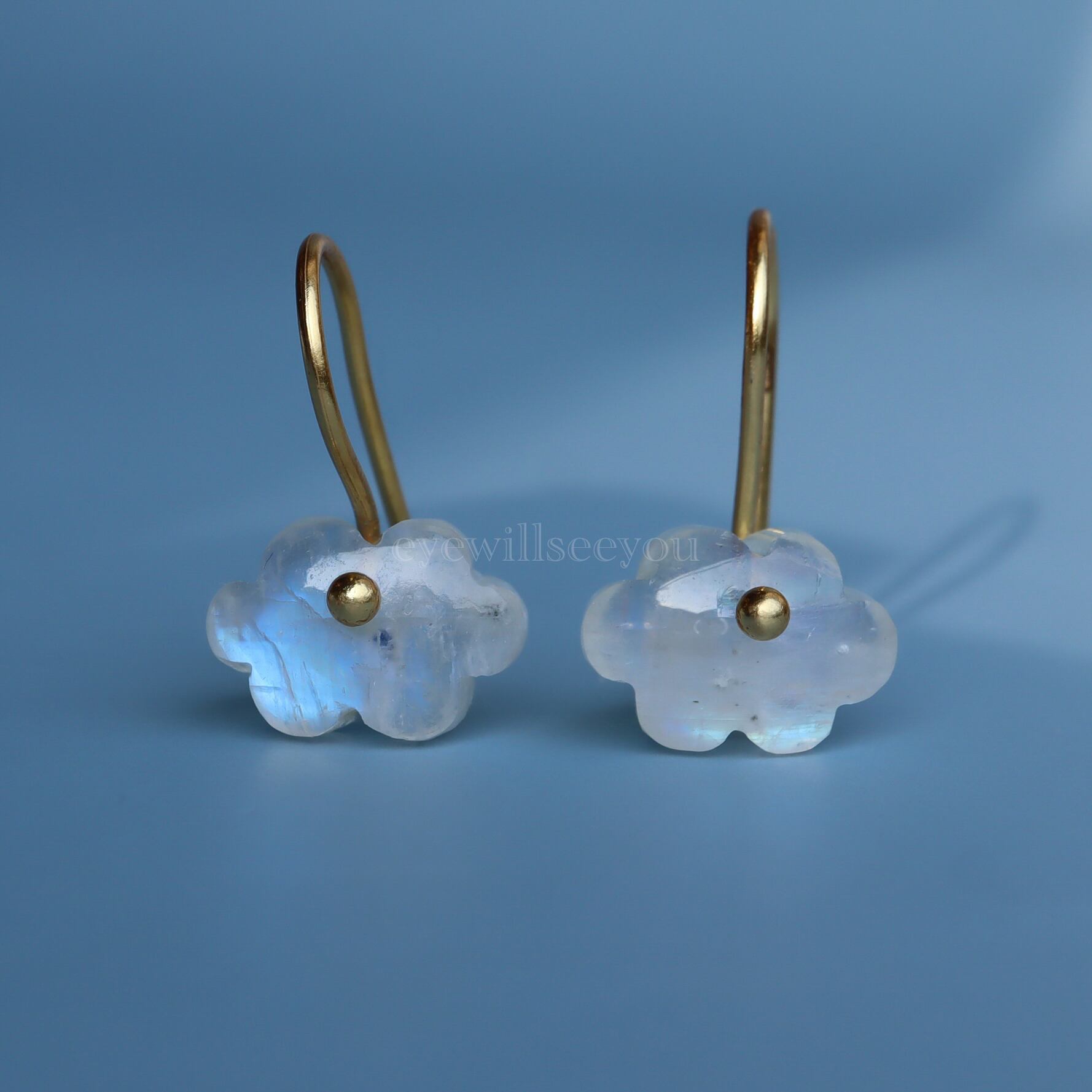 日本代理店正規品 Rainbow moonstone cloud earrings ピアス