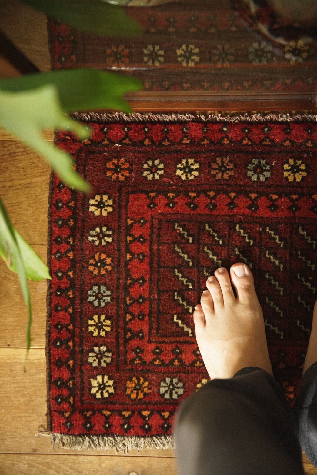 698-Vintage Turkmen rug